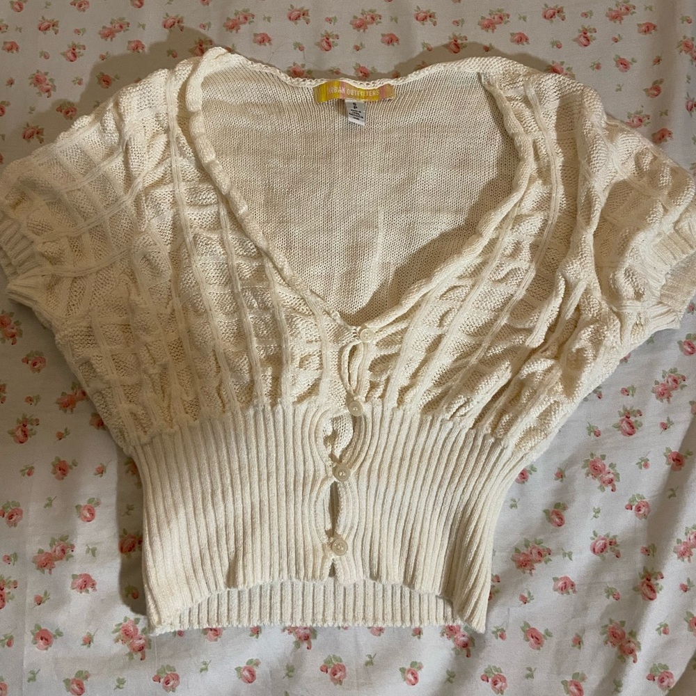 uo white crop top